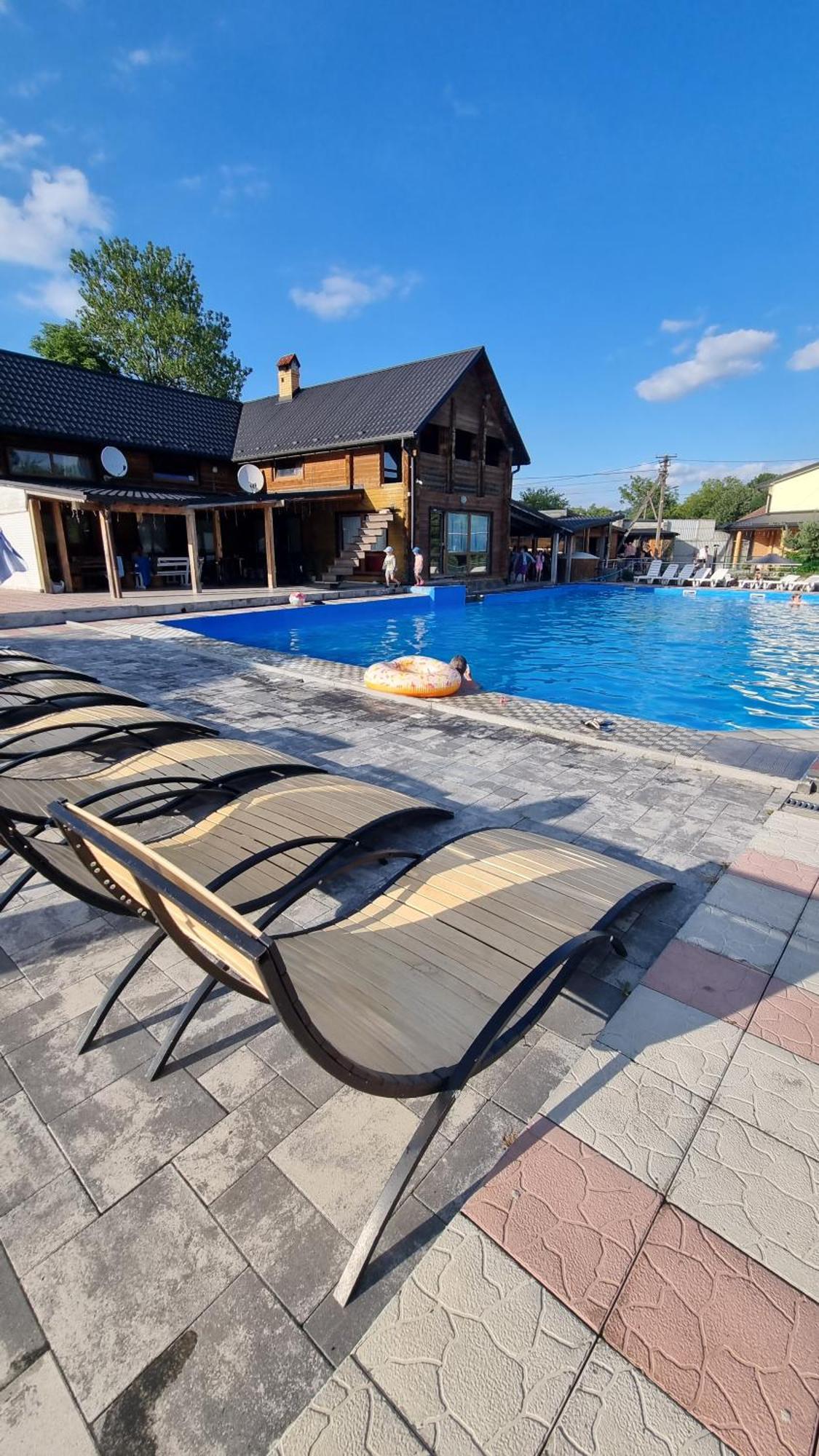 Hotel & Restaurant Complex Hap-Ok Brodki Εξωτερικό φωτογραφία